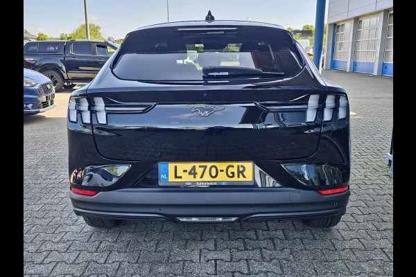 Ford Mustang Mach-E RWD 75 kWh Leder | Stoelverwarming | Adaptive cruise control | Dodehoekdetectie | Camera | Full led etc.