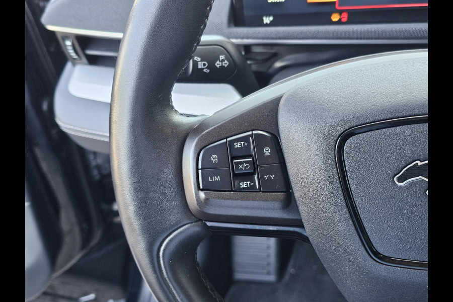 Ford Mustang Mach-E RWD 75 kWh Leder | Stoelverwarming | Adaptive cruise control | Dodehoekdetectie | Camera | Full led etc.