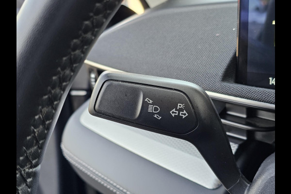 Ford Mustang Mach-E RWD 75 kWh Leder | Stoelverwarming | Adaptive cruise control | Dodehoekdetectie | Camera | Full led etc.