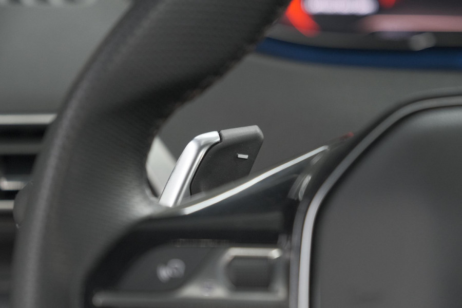 Peugeot 5008 1.6 PureTech 180 EAT8 GT Pack | COMPLEET! | Schuif-/Kanteldak | 360 Camera | Trekhaak | Focal Premium Audio