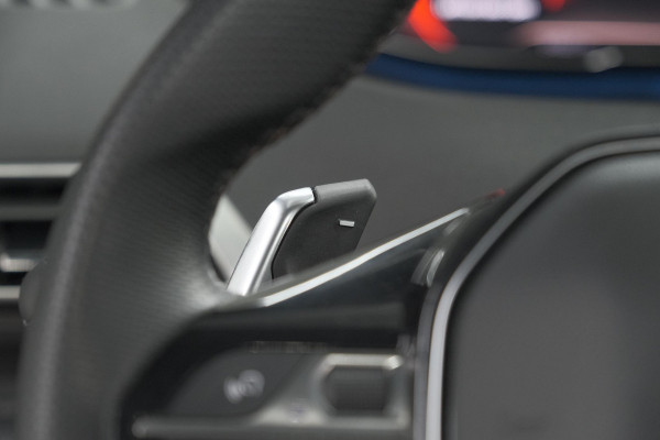 Peugeot 5008 1.6 PureTech 180 EAT8 GT Pack | COMPLEET! | Schuif-/Kanteldak | 360 Camera | Trekhaak | Focal Premium Audio