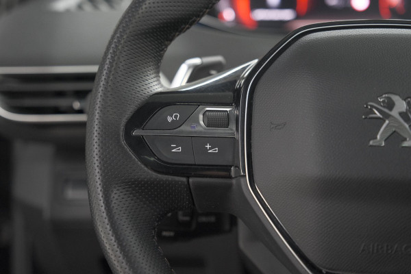 Peugeot 5008 1.6 PureTech 180 EAT8 GT Pack | COMPLEET! | Schuif-/Kanteldak | 360 Camera | Trekhaak | Focal Premium Audio