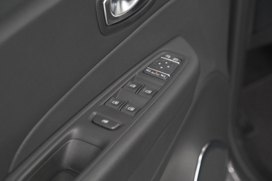 Renault Captur TCe 150 EDC Intens | Camera | Dodehoekdetectie | Navigatie | Easy Life Pack