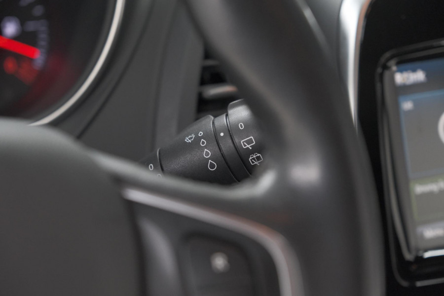 Renault Captur TCe 150 EDC Intens | Camera | Dodehoekdetectie | Navigatie | Easy Life Pack