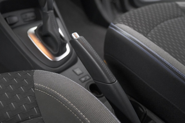 Renault Captur TCe 150 EDC Intens | Camera | Dodehoekdetectie | Navigatie | Easy Life Pack