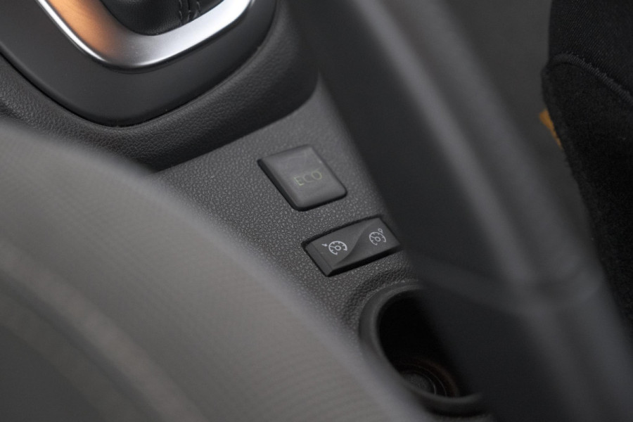 Renault Captur TCe 150 EDC Intens | Camera | Dodehoekdetectie | Navigatie | Easy Life Pack