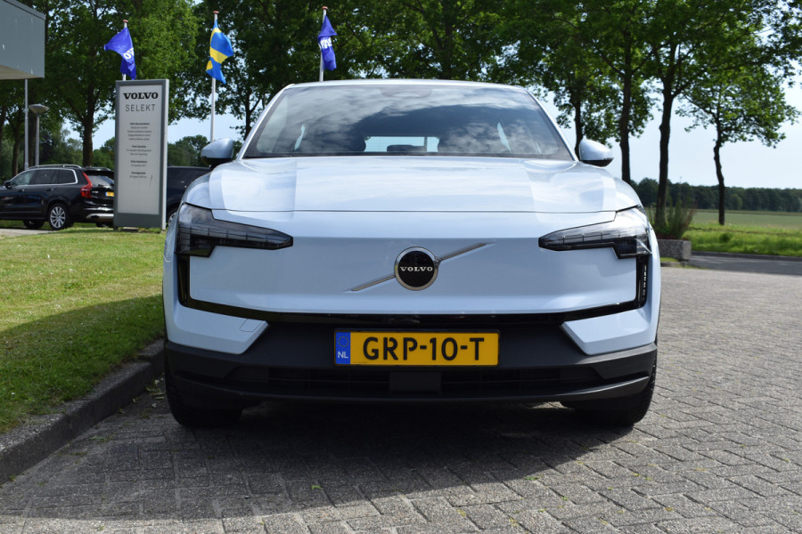 Volvo EX30 Extended Range 272PK Core 69 kWh | All season | Stoelverwarming | Stuurverwarming | ACC | BLIS |