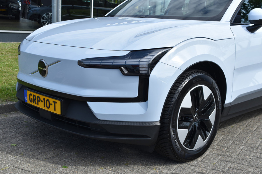 Volvo EX30 Extended Range 272PK Core 69 kWh | All season | Stoelverwarming | Stuurverwarming | ACC | BLIS |