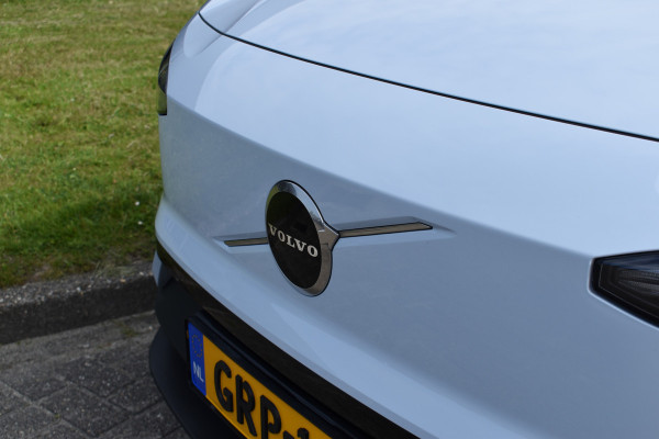 Volvo EX30 Extended Range 272PK Core 69 kWh | All season | Stoelverwarming | Stuurverwarming | ACC | BLIS |