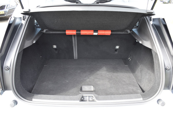 Volvo EX30 Extended Range 272PK Core 69 kWh | All season | Stoelverwarming | Stuurverwarming | ACC | BLIS |