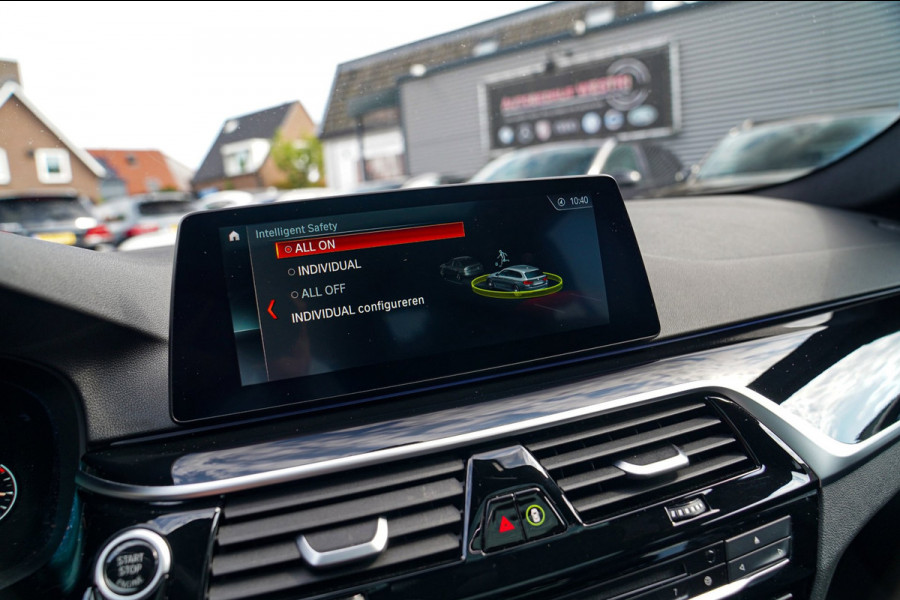 BMW 5 Serie Touring 520i High Executive | M-Pakket | Harman/Kardon | Panorama | Camera | Head up Display | LED | Trekhaak |