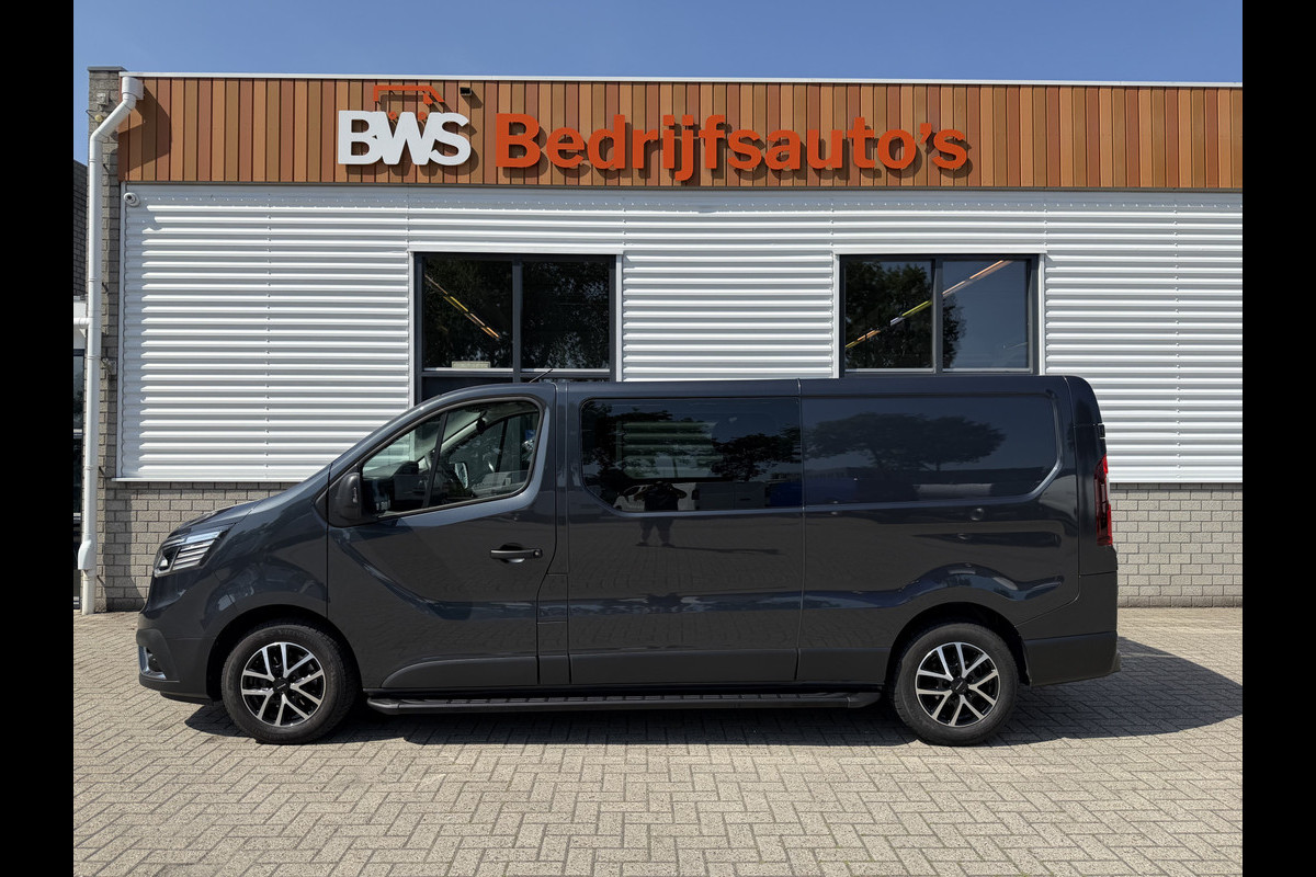 Renault Trafic 2.0 dCi 130pk T29 L2H1 DC 5 persoons Comfort / vaste prijs rijklaar € 19.950 ex btw / lease vanaf € 336 / donker grijs metallic / airco / cruise / trekhaak / euro 6 / bpm vrij !