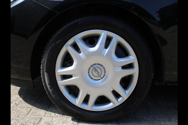 Opel Corsa 1.4 Favourite | CRUISE CONTROL | 12 MAANDEN BOVAG GARANTIE |