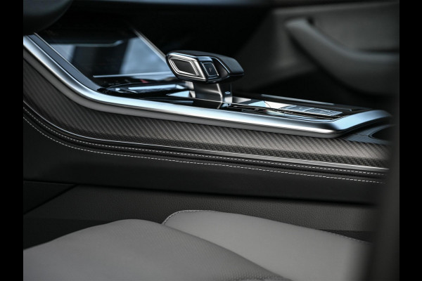 Audi Q8 60 TFSI e quattro Pro Line S Competition | Audi exclusive | 5 jaar garantie | Panoramadak | Massage stoelen | 4 Wiel besturing | Soft-close | Elektr. Trekhaak | Achterasbesturing | Oled achterlichten