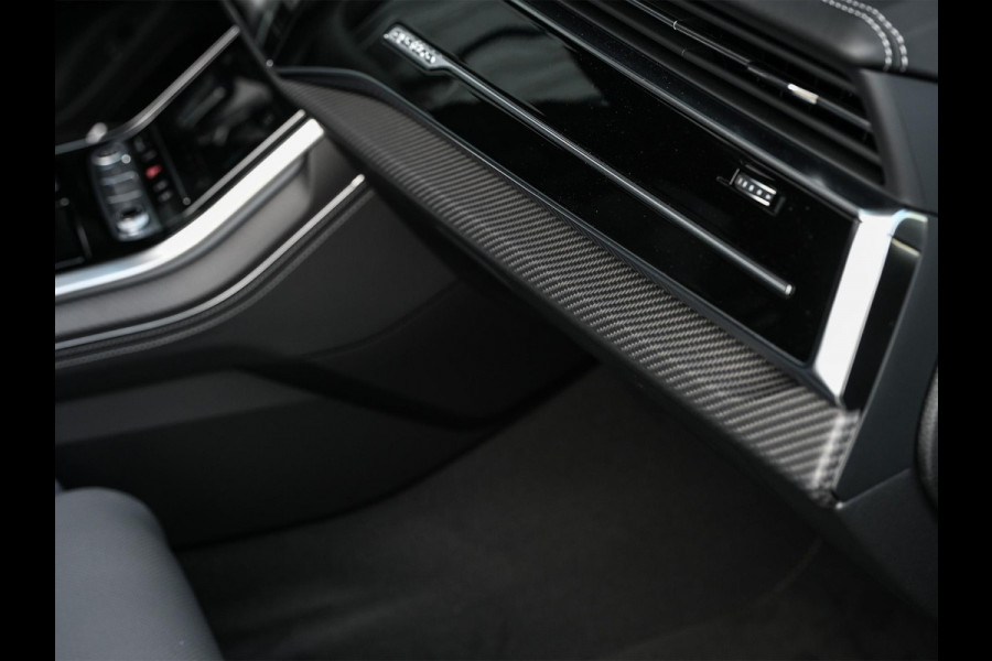 Audi Q8 60 TFSI e quattro Pro Line S Competition | Audi exclusive | 5 jaar garantie | Panoramadak | Massage stoelen | 4 Wiel besturing | Soft-close | Elektr. Trekhaak | Achterasbesturing | Oled achterlichten