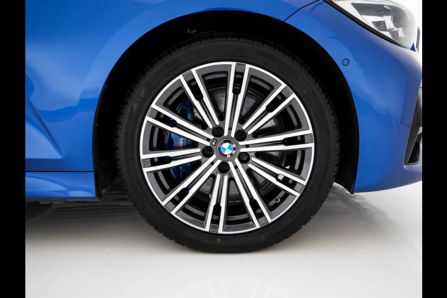 BMW 3 Serie Touring 330e M-Sportpack High Executive (Plug-in) Aut. *LEATHER-MICROFIBRE | FULL-LED | DIGI-COCKPIT | HEATED-SPORTSEATS | CAMERA | CARPLAY | SHIFTPADDLES | NAVI-FULLMAP | PRIVACY-GLASS | ECC | PDC | CRUISE | TOWBAR | 18''ALU*