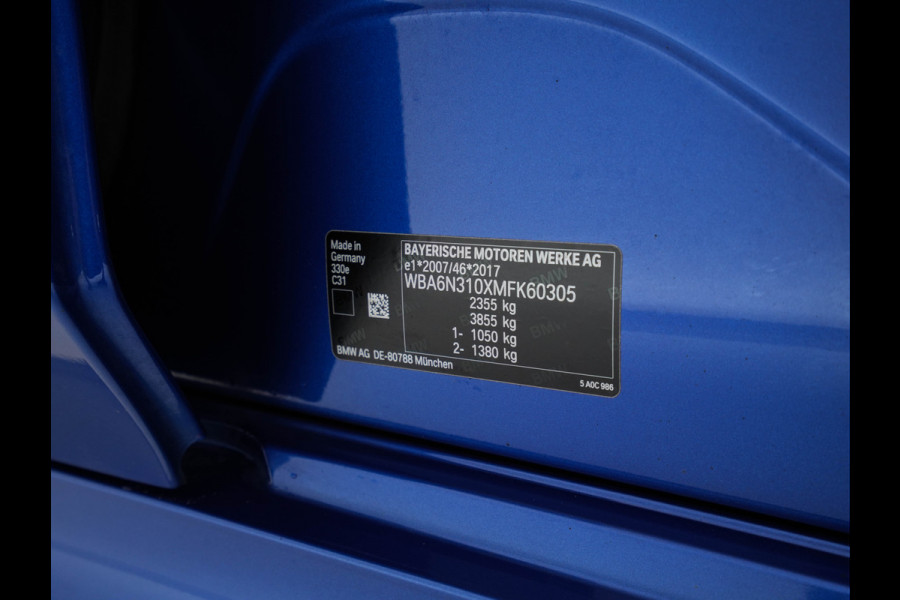 BMW 3 Serie Touring 330e M-Sportpack High Executive (Plug-in) Aut. *LEATHER-MICROFIBRE | FULL-LED | DIGI-COCKPIT | HEATED-SPORTSEATS | CAMERA | CARPLAY | SHIFTPADDLES | NAVI-FULLMAP | PRIVACY-GLASS | ECC | PDC | CRUISE | TOWBAR | 18''ALU*