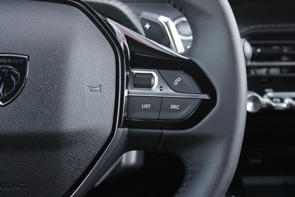 Peugeot 2008 1.2 Hybrid 145PK AUTOMAAT ALLURE | NAVIGATIE | KEYLESS ENTRY/START | DRAADLOZE TELEFOONLADER | DRAADLOZE APPLE CARPLAY/ANDROID AUTO | CAMERA VOOR + ACHTER | PARKEERSENSOREN VOOR + ACHTER | LICHTMETALEN VELGEN 17" | CLIMATE CONTROL | ADAPTIVE CRUISE CONTROL | DODEHOEK DETECTIE |