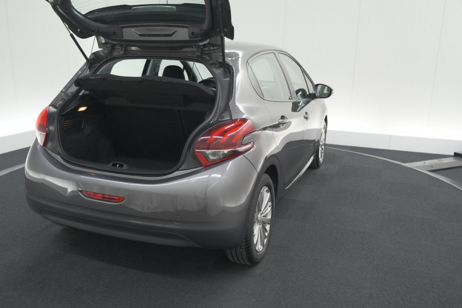 Peugeot 208 PureTech 82 Signature | Apple Carplay | Parkeersensoren | Navigatie | Airco