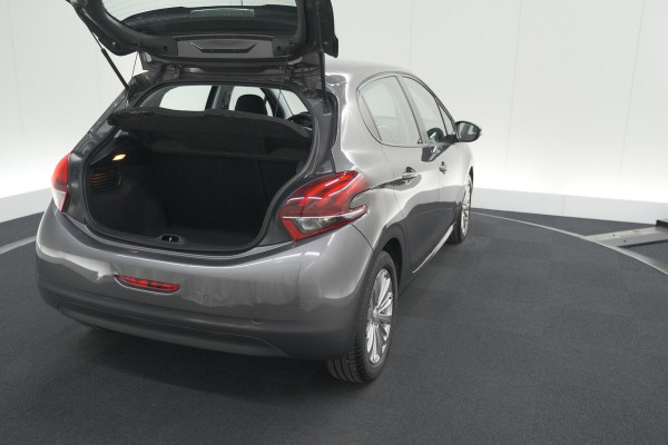 Peugeot 208 PureTech 82 Signature | Apple Carplay | Parkeersensoren | Navigatie | Airco