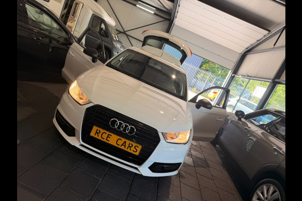 Audi A1 SPORTBACK 1.0 TFSI Ambition Navigatie Cruisecontr Stoelverw PDC DealerOnderh Leder-Stof
