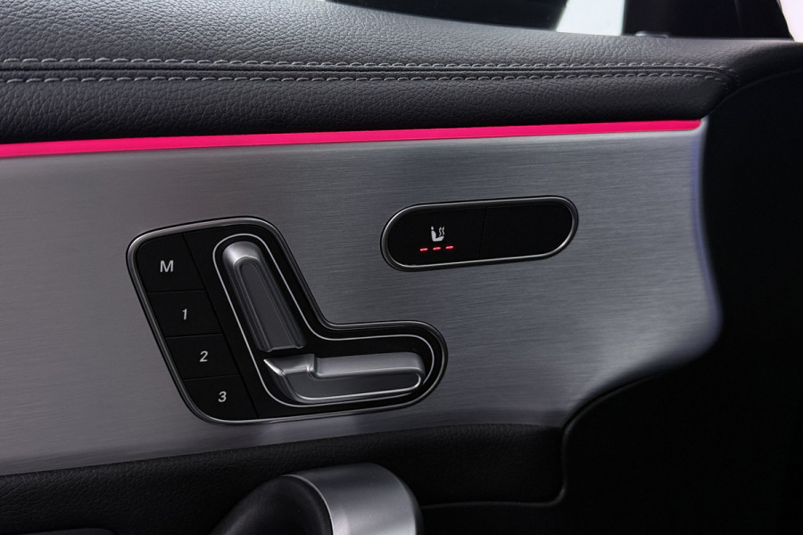 Mercedes-Benz CLA-Klasse 200 Premium Plus (SFEERVERLICHTING, PANORAMADAK, ELEKT. VERST. STOELEN, GOED ONDERHOUDEN, CAMERA)