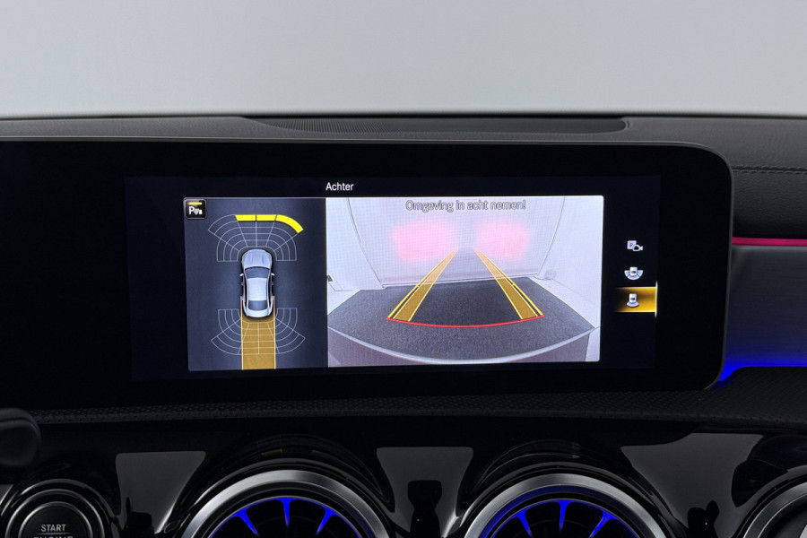 Mercedes-Benz CLA-Klasse 200 Premium Plus (SFEERVERLICHTING, PANORAMADAK, ELEKT. VERST. STOELEN, GOED ONDERHOUDEN, CAMERA)