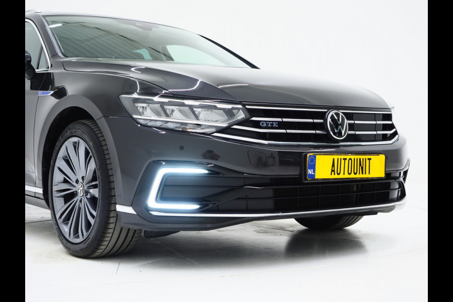 Volkswagen Passat Variant 1.4 TSI PHEV GTE | Panoramadak | Leder | Trekhaak | Massage | HUD | Keyless | Adaptive Cruise