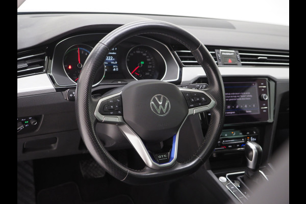 Volkswagen Passat Variant 1.4 TSI PHEV GTE | Panoramadak | Leder | Trekhaak | Massage | HUD | Keyless | Adaptive Cruise