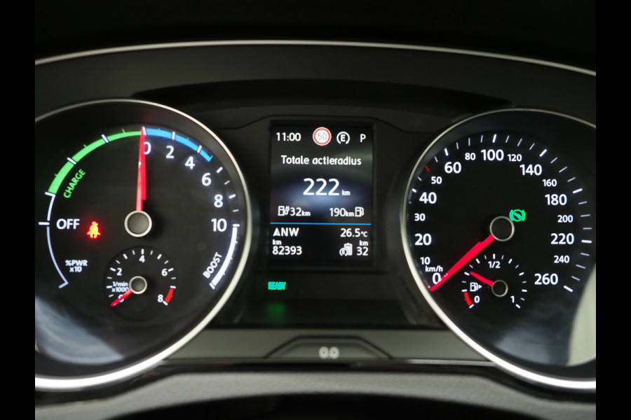 Volkswagen Passat Variant 1.4 TSI PHEV GTE | Panoramadak | Leder | Trekhaak | Massage | HUD | Keyless | Adaptive Cruise