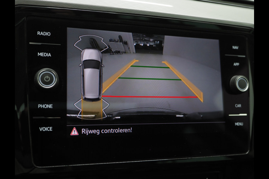 Volkswagen Passat Variant 1.4 TSI PHEV GTE | Panoramadak | Leder | Trekhaak | Massage | HUD | Keyless | Adaptive Cruise