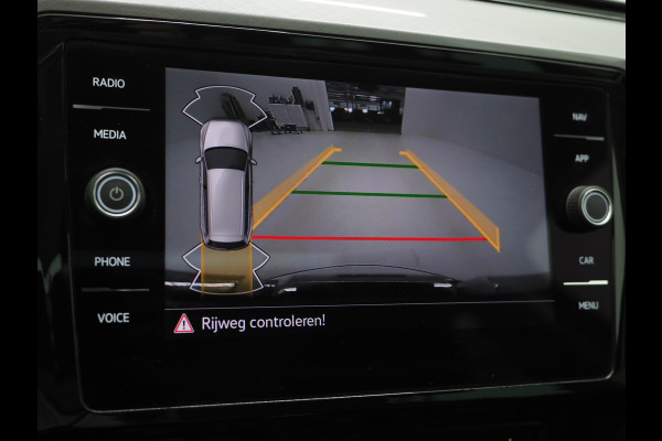 Volkswagen Passat Variant 1.4 TSI PHEV GTE | Panoramadak | Leder | Trekhaak | Massage | HUD | Keyless | Adaptive Cruise