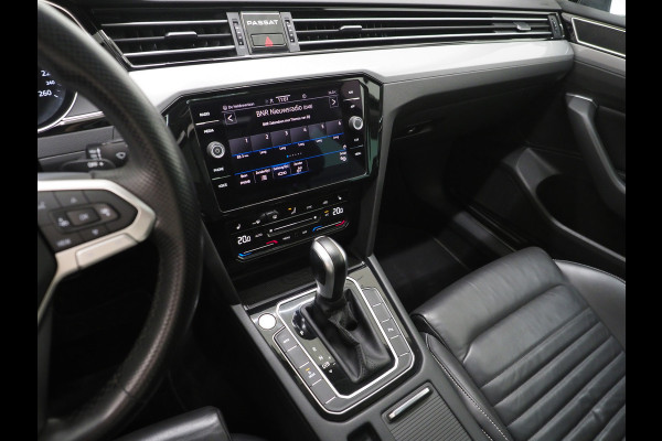 Volkswagen Passat Variant 1.4 TSI PHEV GTE | Panoramadak | Leder | Trekhaak | Massage | HUD | Keyless | Adaptive Cruise