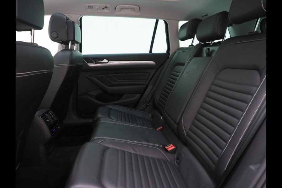 Volkswagen Passat Variant 1.4 TSI PHEV GTE | Panoramadak | Leder | Trekhaak | Massage | HUD | Keyless | Adaptive Cruise