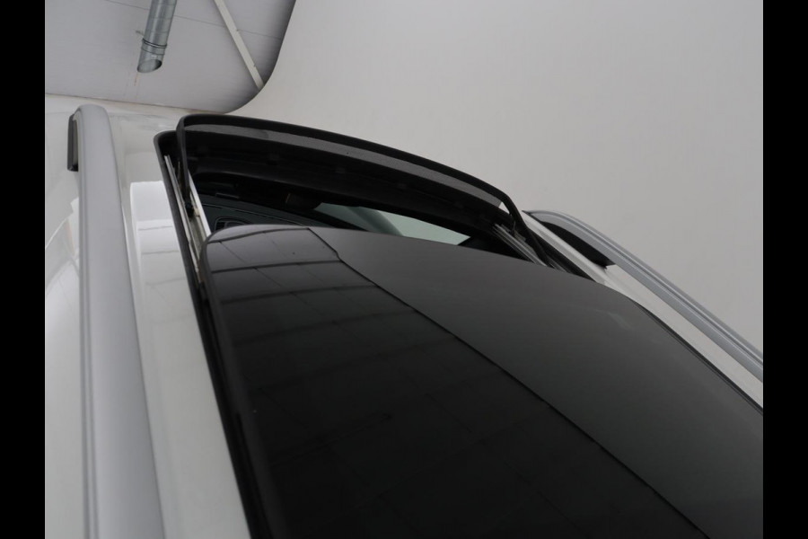 MINI Countryman 2.0 Cooper S ALL4 Chili | Panoramadak | Leder | Stoelverwarming | Adaptive cruise | Head-Up | Carplay | Keyless | Navigatie | Sportstoelen | Climate control | Bluetooth