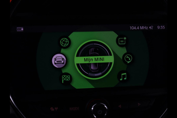 MINI Countryman 2.0 Cooper S ALL4 Chili | Panoramadak | Leder | Stoelverwarming | Adaptive cruise | Head-Up | Carplay | Keyless | Navigatie | Sportstoelen | Climate control | Bluetooth