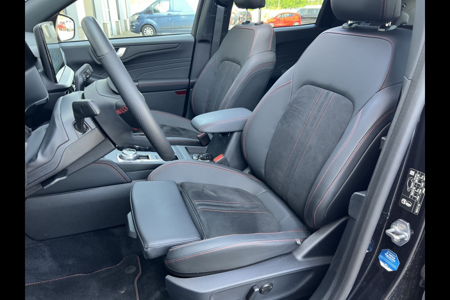 Ford Kuga Plug-In Hybrid ST-Line X PANODAK! TECHPACK! WINTERPACK!