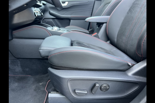 Ford Kuga Plug-In Hybrid ST-Line X PANODAK! TECHPACK! WINTERPACK!