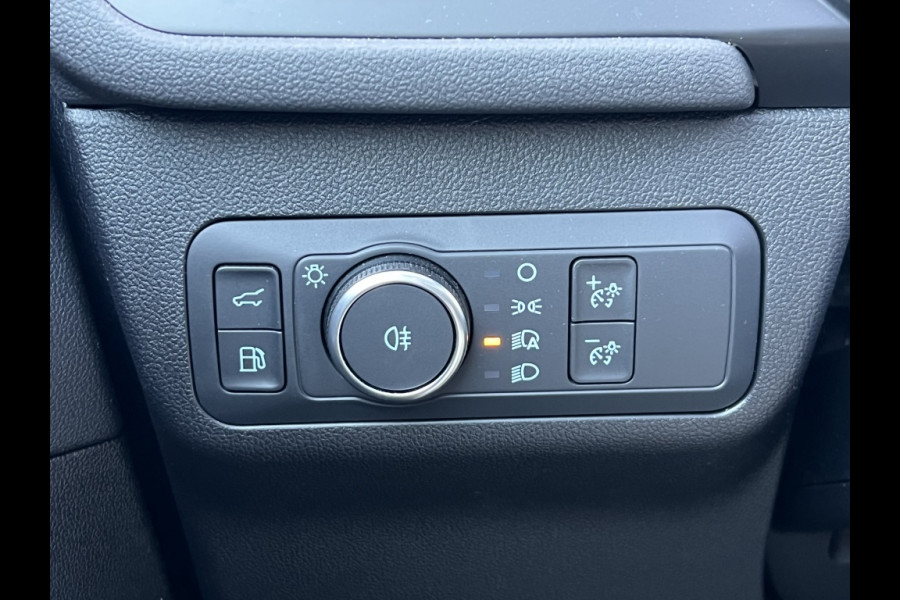 Ford Kuga Plug-In Hybrid ST-Line X PANODAK! TECHPACK! WINTERPACK!