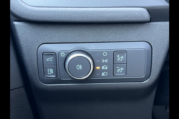 Ford Kuga Plug-In Hybrid ST-Line X PANODAK! TECHPACK! WINTERPACK!