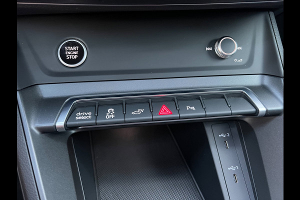 Audi Q3 45 TFSI e S edition S-LINE BLACK-LINE SOH-TEST/PANO/SFEERVERL/NAVI/V-COCKPIT/DAB/ECC/PDC/CRUISE///