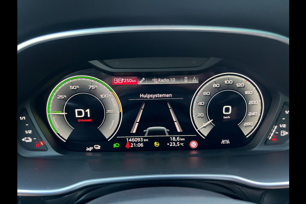 Audi Q3 45 TFSI e S edition S-LINE BLACK-LINE SOH-TEST/PANO/SFEERVERL/NAVI/V-COCKPIT/DAB/ECC/PDC/CRUISE///