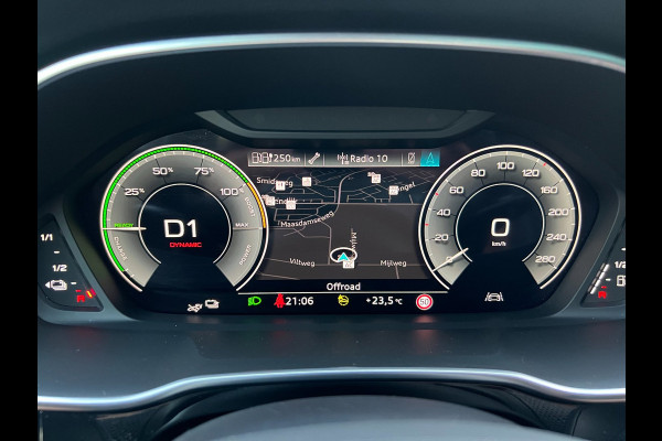 Audi Q3 45 TFSI e S edition S-LINE BLACK-LINE SOH-TEST/PANO/SFEERVERL/NAVI/V-COCKPIT/DAB/ECC/PDC/CRUISE///