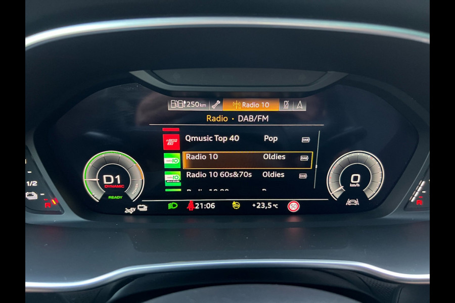 Audi Q3 45 TFSI e S edition S-LINE BLACK-LINE SOH-TEST/PANO/SFEERVERL/NAVI/V-COCKPIT/DAB/ECC/PDC/CRUISE///