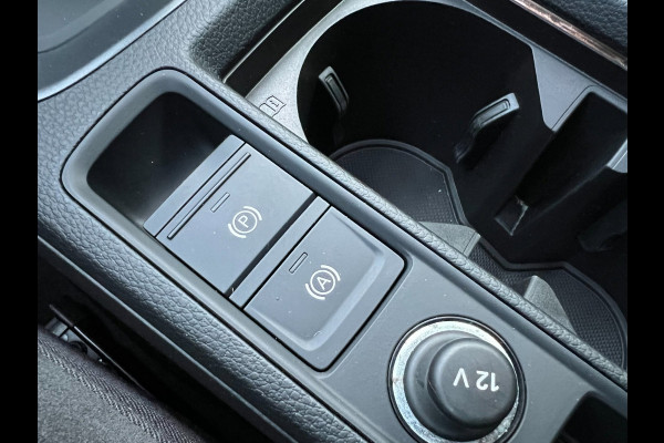 Audi Q3 45 TFSI e S edition S-LINE BLACK-LINE SOH-TEST/PANO/SFEERVERL/NAVI/V-COCKPIT/DAB/ECC/PDC/CRUISE///