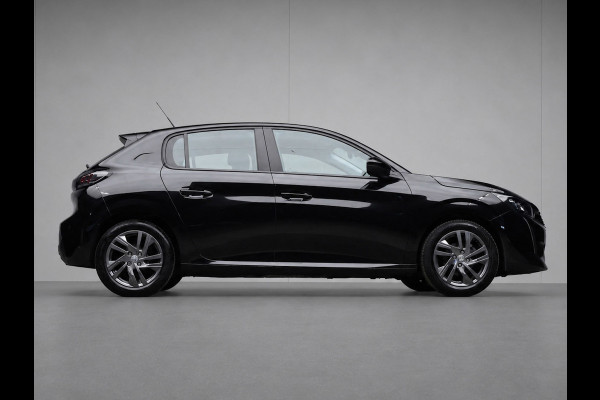 Peugeot 208 1.2 PureTech Sport (APPLE CARPLAY,NAVI,PDC,CLIMATE,CRUISE,LED,ELEKTRISCH PAKKET,SPORTSTOELEN,LM VELGEN)