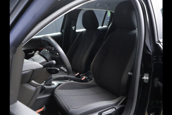 Peugeot 208 1.2 PureTech Sport (APPLE CARPLAY,NAVI,PDC,CLIMATE,CRUISE,LED,ELEKTRISCH PAKKET,SPORTSTOELEN,LM VELGEN)