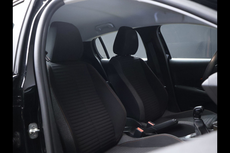 Peugeot 208 1.2 PureTech Sport (APPLE CARPLAY,NAVI,PDC,CLIMATE,CRUISE,LED,ELEKTRISCH PAKKET,SPORTSTOELEN,LM VELGEN)