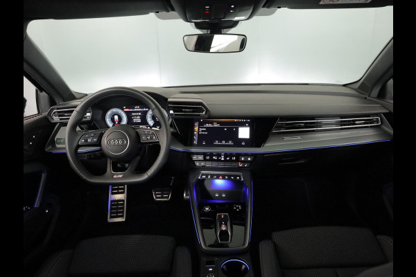 Audi A3 Sportback 40 TFSI e S edition 204 pk S-tronic | Verlengde garantie | Navigatie | Parkeersensoren (Park assist) | Achteruitrijcamera | Adaptieve cruise control | Stoelverwarming | S-Line |