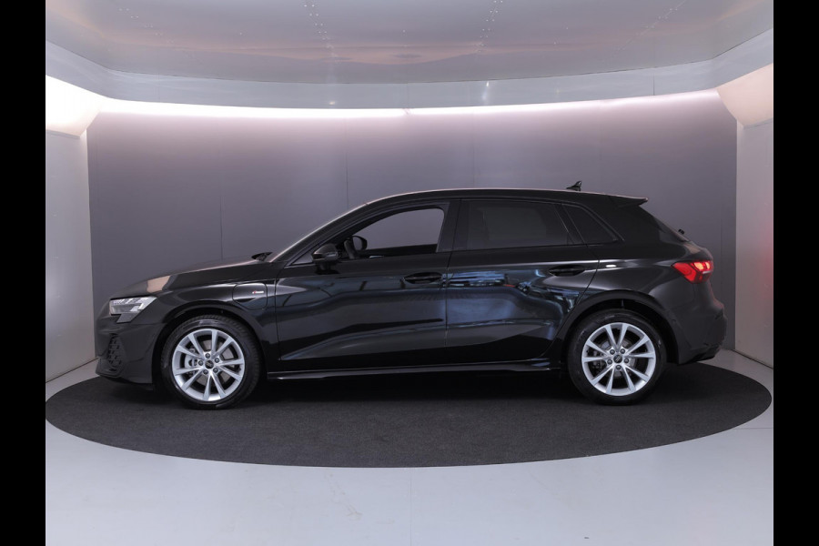 Audi A3 Sportback 40 TFSI e S edition 204 pk S-tronic | Verlengde garantie | Navigatie | Parkeersensoren (Park assist) | Achteruitrijcamera | Adaptieve cruise control | Stoelverwarming | S-Line |